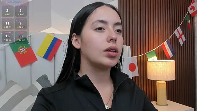 Snapshot of Julietasantos__ chatting on 06/19/26, 06:34 Julietasantos online show from 06/19/26, 06:34