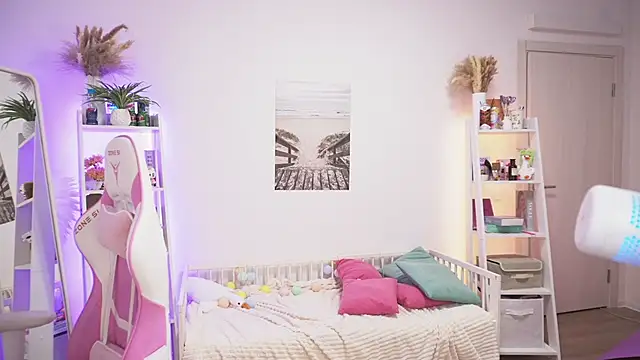 Snapshot of Lily_Young chatting on 01/04/25, 07:03 Lily Young online show from 01/04/25, 07:03