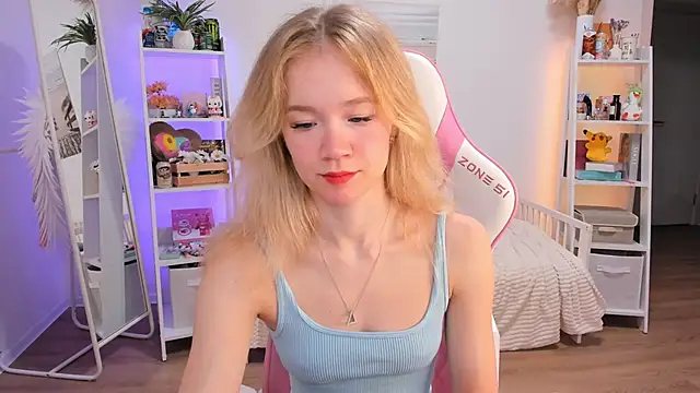 Snapshot of Lily_Young chatting on 02/01/25, 03:19 Lily Young online show from 02/01/25, 03:19