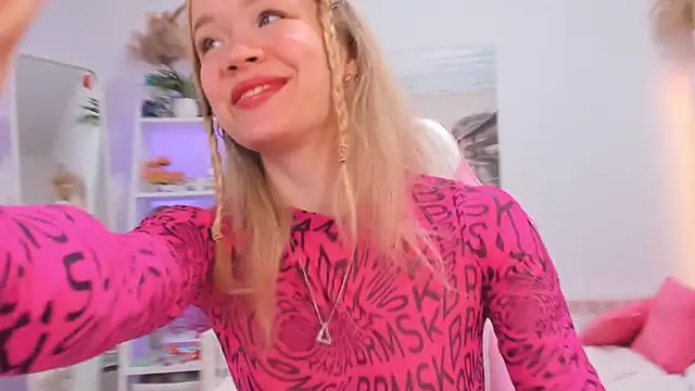 Snapshot of Lily_Young chatting on 03/02/25, 03:56 Lily Young online show from 03/02/25, 03:56