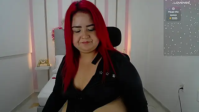 Mariana Rojas online show from 01/14/25, 08:41