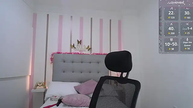 Mariana Rojas online show from 01/28/25, 08:36