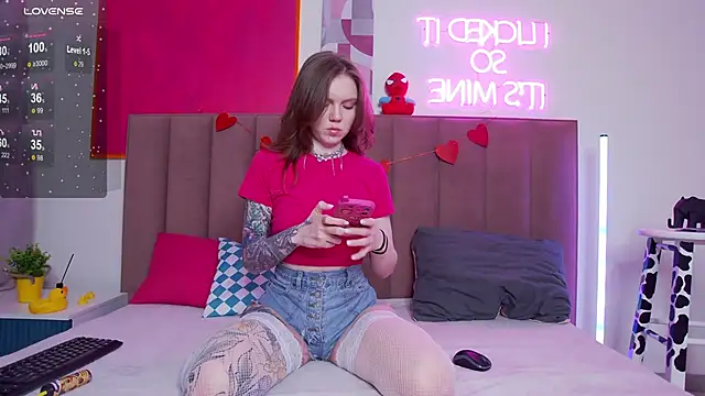 Snapshot of lessysweety chatting on 03/18/25, 03:09 lessysweety online show from 03/18/25, 03:09