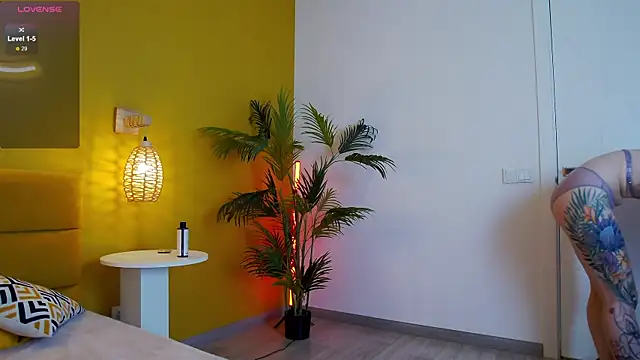 Snapshot of lessysweety chatting on 09/09/25, 02:44 lessysweety online show from 09/09/25, 02:44