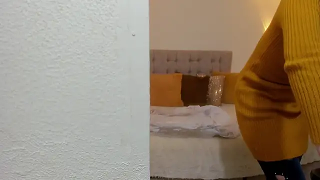 Carolina hernandez22 online show from 09/28/25, 11:59