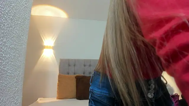 Carolina hernandez22 online show from 09/30/25, 11:59