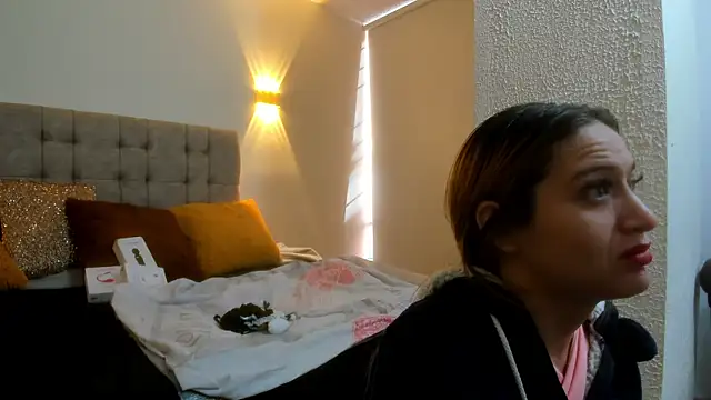 Carolina hernandez22 online show from 10/09/25, 12:47