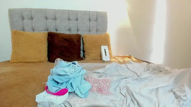 Carolina hernandez22 online show from 11/30/25, 12:42