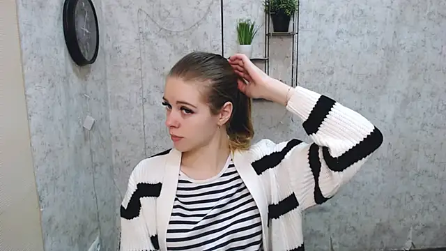 AliceFlirtt  online show from 01/04/25, 09:10