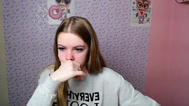 AliceFlirtt  online show from 01/09/25, 07:42