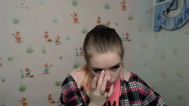 AliceFlirtt  online show from 02/05/25, 08:11