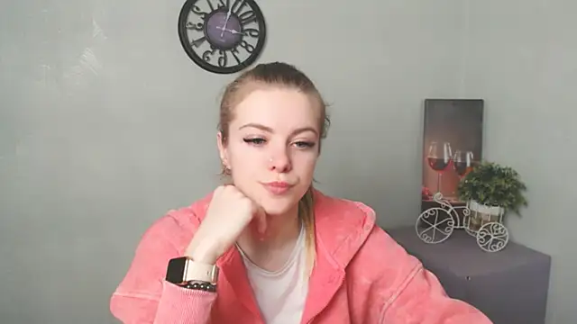 AliceFlirtt  online show from 02/12/25, 01:37