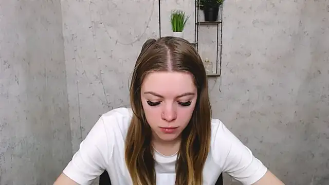 AliceFlirtt  online show from 03/12/25, 07:24