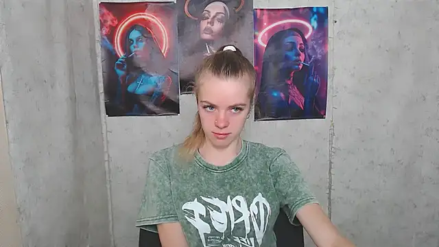 AliceFlirtt  online show from 09/12/25, 08:25