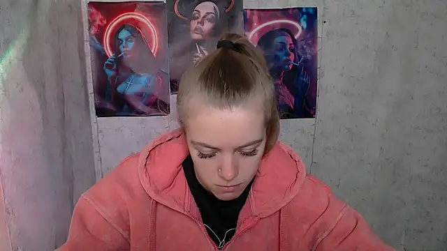 AliceFlirtt  online show from 09/24/25, 08:17