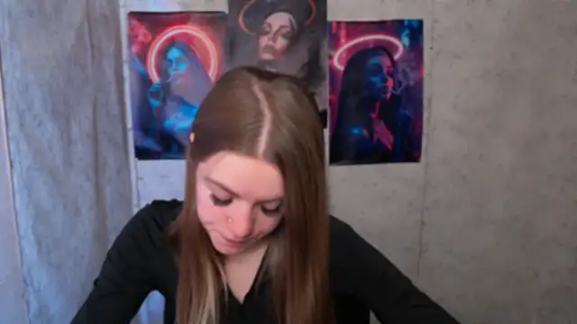 AliceFlirtt  online show from 12/04/25, 11:19