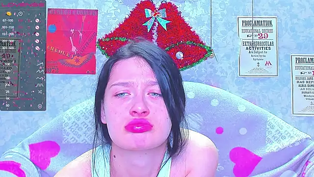 Snapshot of Vanessa_Florence chatting on 01/04/25, 01:21 Vanessa Florence online show from 01/04/25, 01:21