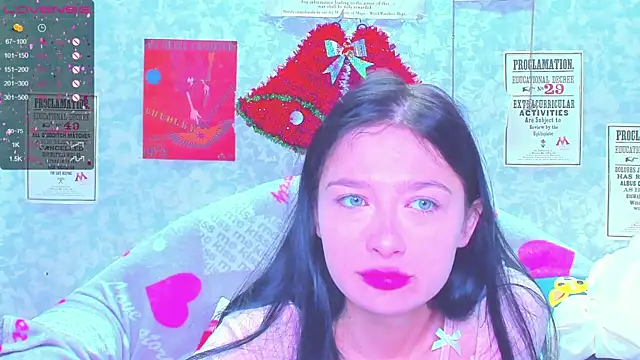 Snapshot of Vanessa_Florence chatting on 01/17/25, 01:04 Vanessa Florence online show from 01/17/25, 01:04
