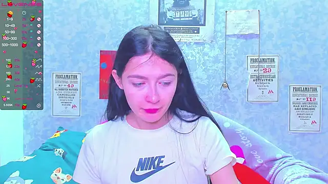 Snapshot of Vanessa_Florence chatting on 02/20/25, 01:03 Vanessa Florence online show from 02/20/25, 01:03