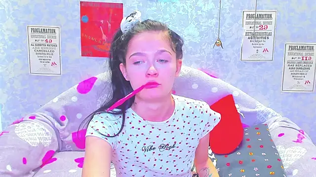 Snapshot of Vanessa_Florence chatting on 02/22/25, 01:33 Vanessa Florence online show from 02/22/25, 01:33