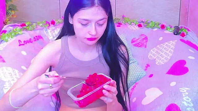Snapshot of Vanessa_Florence chatting on 03/14/25, 12:43 Vanessa Florence online show from 03/14/25, 12:43