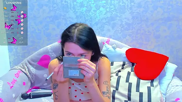 Snapshot of Vanessa_Florence chatting on 09/28/25, 01:22 Vanessa Florence online show from 09/28/25, 01:22