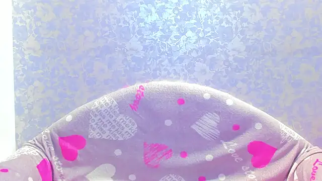 Snapshot of Vanessa_Florence chatting on 10/03/25, 01:13 Vanessa Florence online show from 10/03/25, 01:13