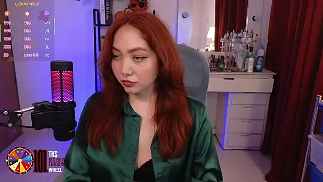 LilyVelvett online show from 09/11/25, 04:23