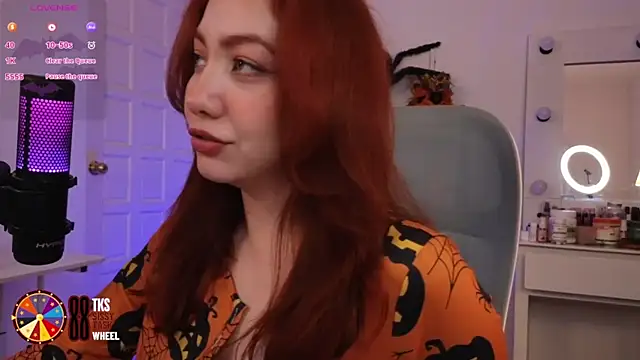 LilyVelvett online show from 10/02/25, 04:08