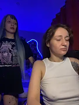 Snapshot of Dooubletroublee chatting on 11/06/25, 12:33 Dooubletroublee online show from 11/06/25, 12:33