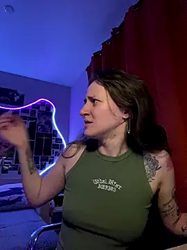 Snapshot of Dooubletroublee chatting on 12/02/25, 11:11 Dooubletroublee online show from 12/02/25, 11:11