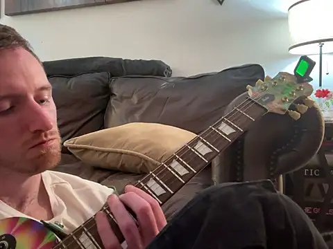 Snapshot of illbDanned chatting on 12/28/24, 03:37 illbDanned online show from 12/28/24, 03:37