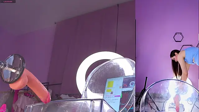 KateBleare online show from 12/03/24, 03:55