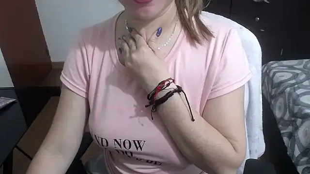 Luna girlhot  online show from 02/08/25, 04:36