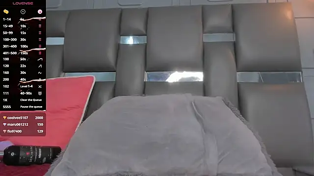 PittAndLunaa online show from 03/02/25, 07:12