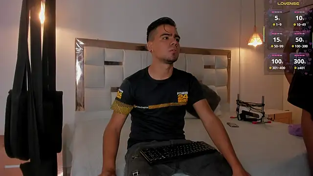 PittAndLunaa online show from 11/06/25, 12:17