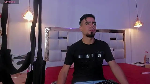 PittAndLunaa online show from 12/17/25, 12:33