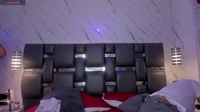 PittAndLunaa online show from 03/05/26, 12:34