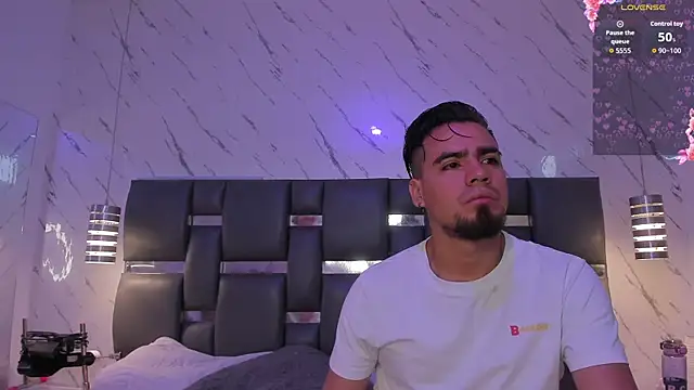 PittAndLunaa online show from 04/23/26, 12:29