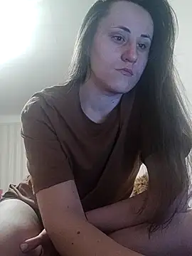 Snapshot of emeli_moon chatting on 03/16/25, 02:10 emeli moon online show from 03/16/25, 02:10