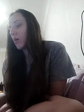 emeli moon online show from 12/18/25, 06:36