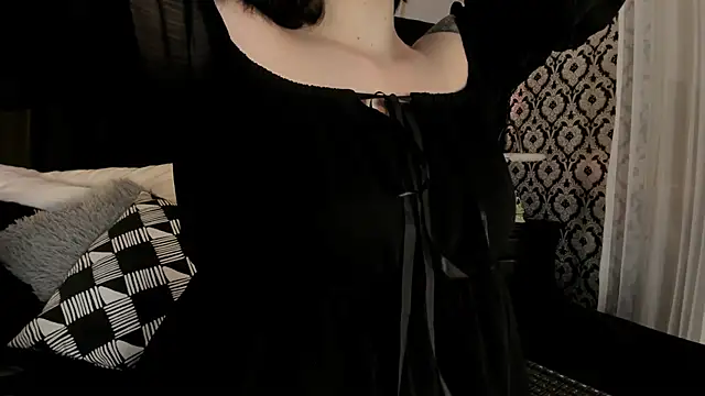 Adeelinee online show from 11/22/25, 07:46