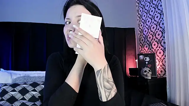 Adeelinee online show from 04/20/26, 07:59