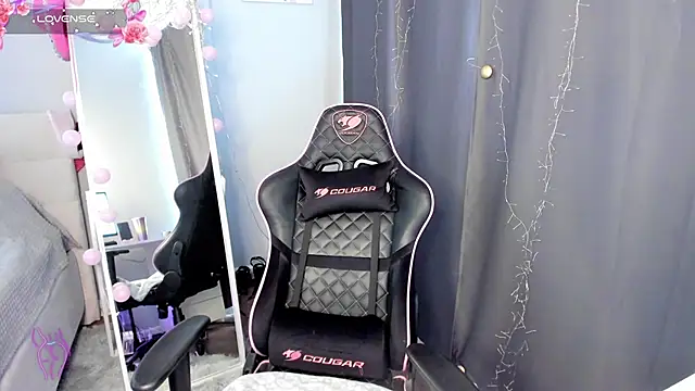 Kimmy powell online show from 04/21/26, 04:08