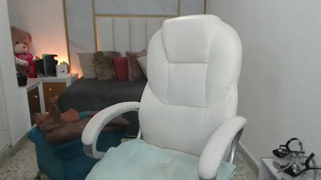 annita cooper  online show from 01/22/25, 03:29