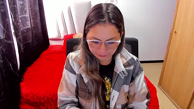 Snapshot of samantha__wilson chatting on 09/30/25, 03:06 samantha wilson online show from 09/30/25, 03:06