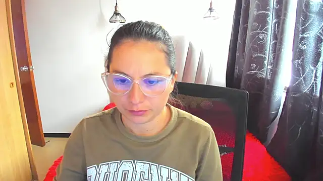 samantha  wilson online show from 10/27/25, 02:43