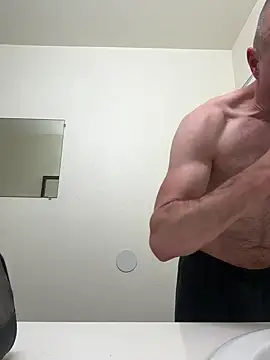 El Gizmo online show from 01/15/25, 09:02