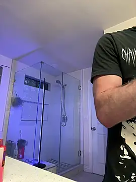 El Gizmo online show from 04/18/26, 02:37