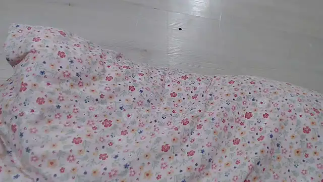 CRISTIINA37 online show from 04/21/26, 06:55